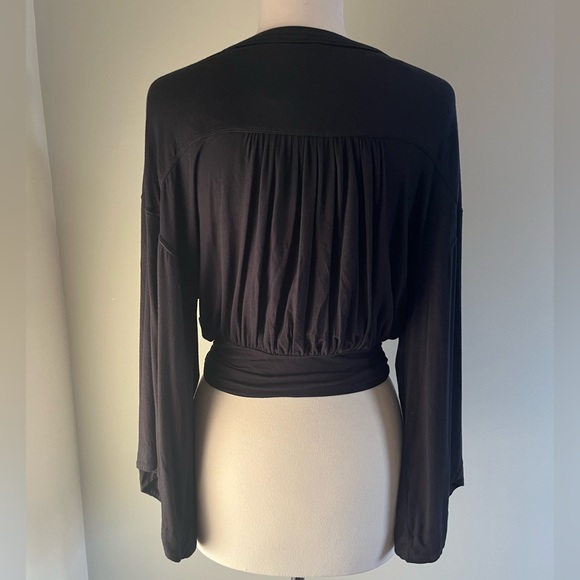 Free People bell sleeve long sleeve layering top, super soft XS / Small - Picture 5 of 14